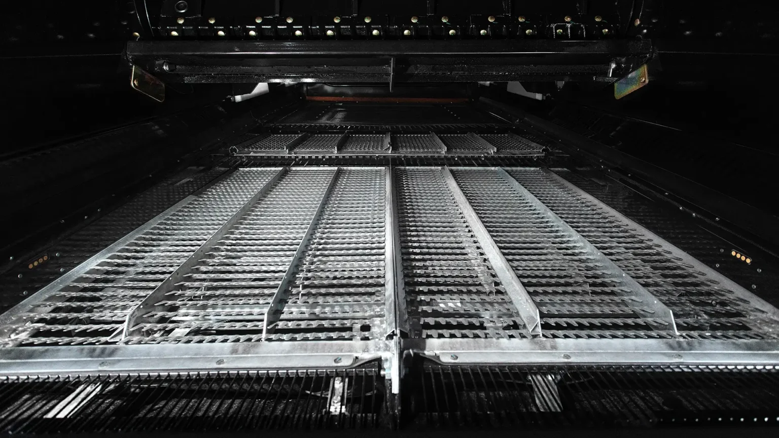 colheitadeiras-new-holland-modelo-cr-grade-inferior